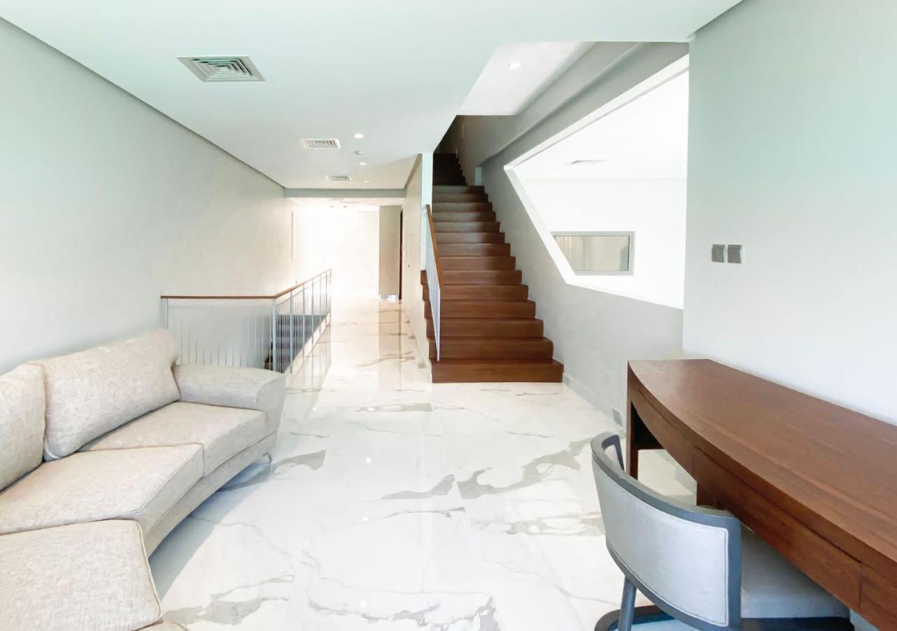 Sea Loft Villas Manama Exterior photo